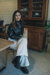 Amanda R.